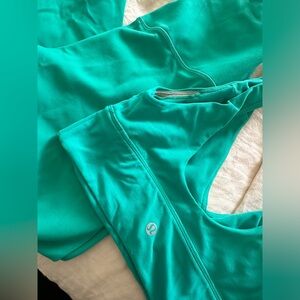 Lululemon workout set